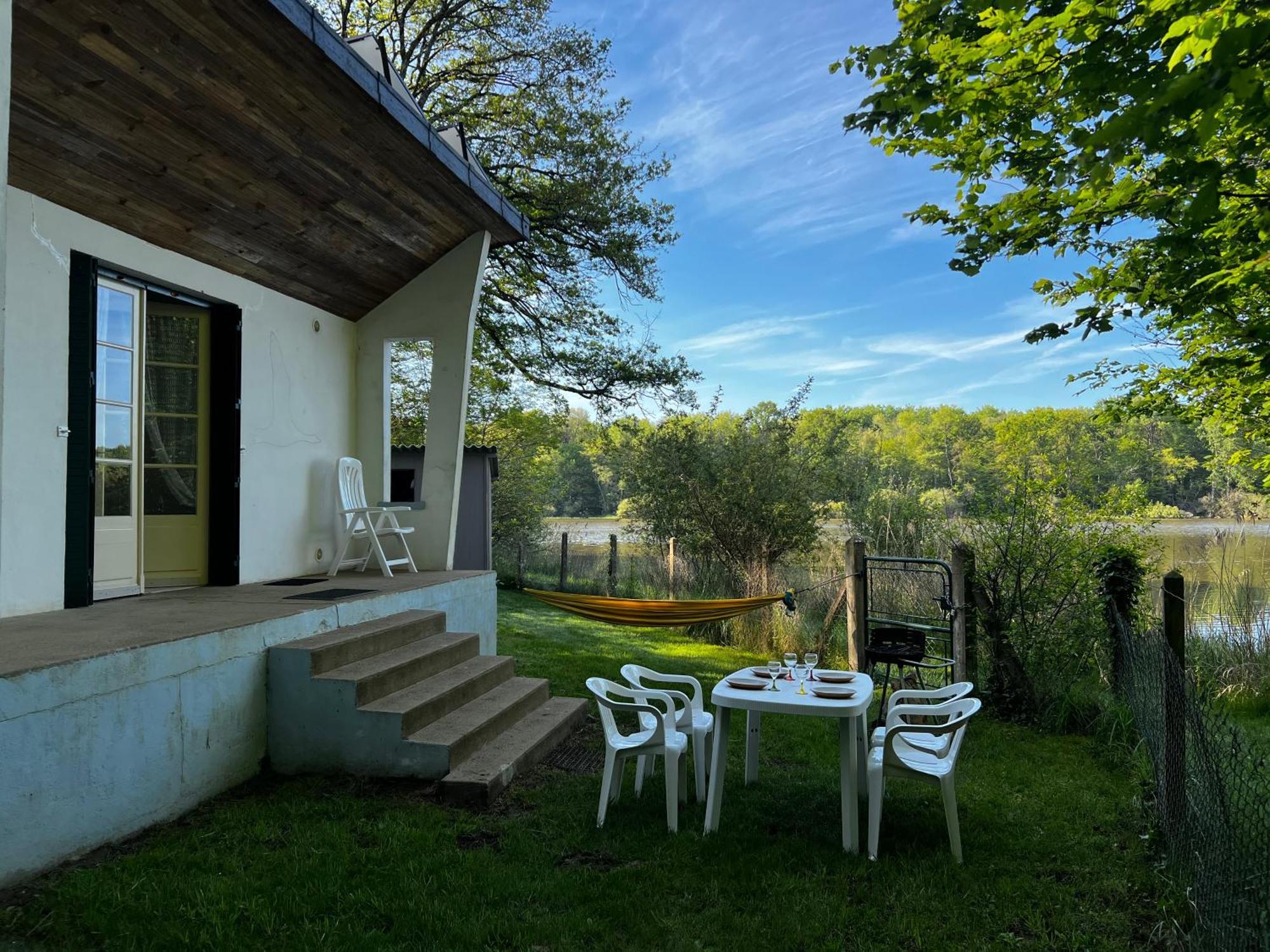 Chalet Au Bord De L'Etang 4 Pers Les Boulmiers ภายนอก รูปภาพ
